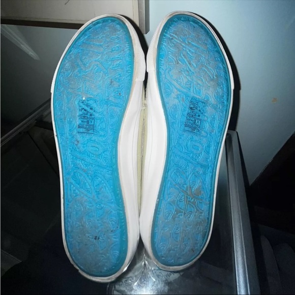 Sold - Picture 4 of 6